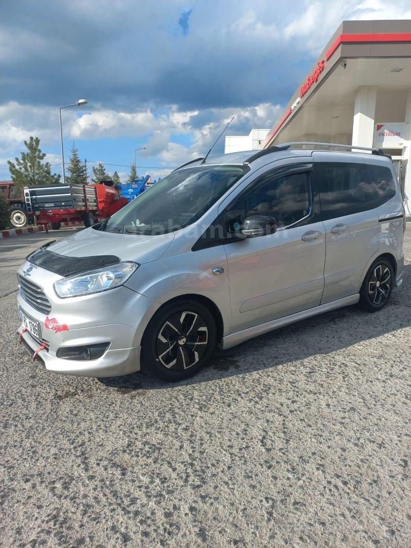 Ford Tourneo Courier 1.5 TDCi Delux